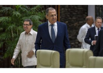 Il ministro degli Esteri è in visita a Cuba