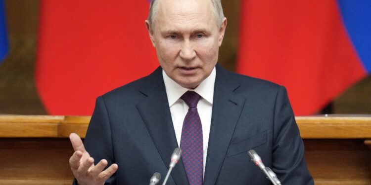 Presidente russo firma legge pe espulsioni dalle regioni ucraine