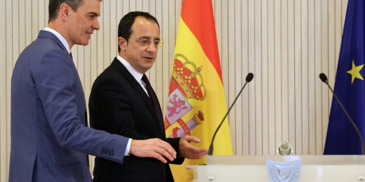 Il leader spagnolo: evitare una politica di blocchi contrapposti