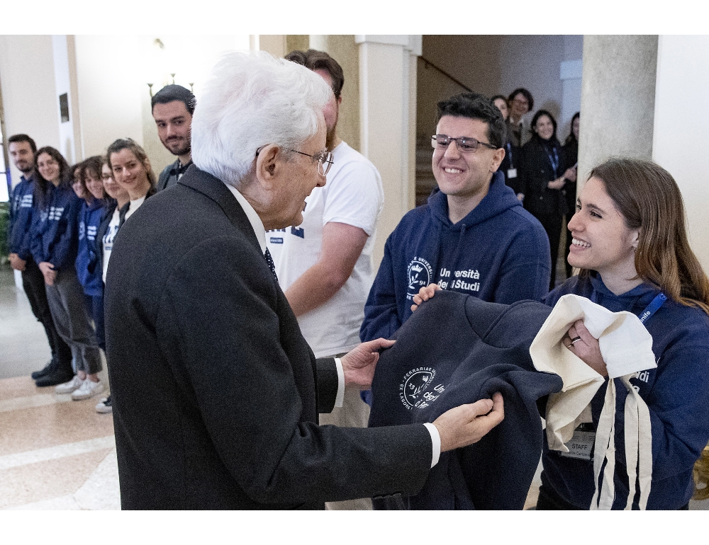 Studentessa a Mattarella, sistema malato, basta suicidi