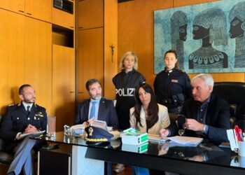Assoldati per poche centinaia euro. Quarto complice ricercato