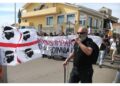 Attivisti in marcia sino alla base aerea di Decimomannu