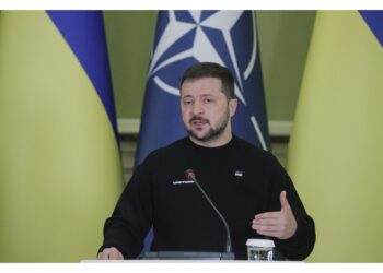 Presidente ucraino riunisce lo Stato maggiore