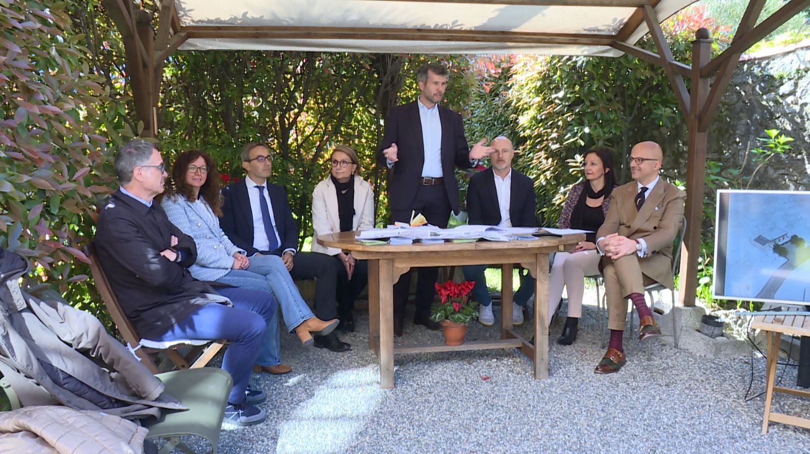 Amministrative a Cernobbio, il sindaco uscente Matteo Monti presenta la sua squadra