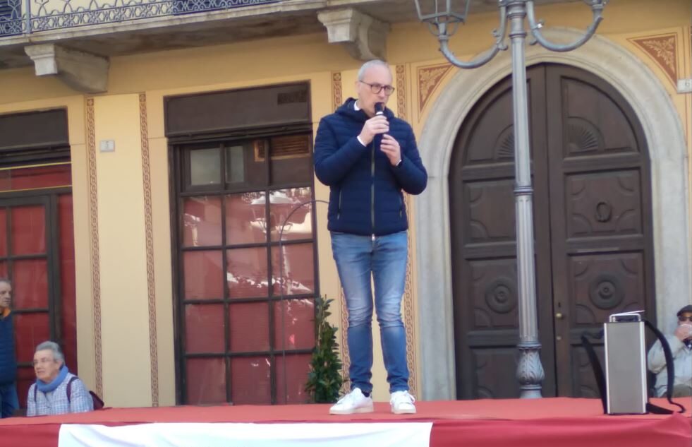 Menaggio e Saronno in difesa della sanità pubblica: doppio presidio per il rilancio degli ospedali