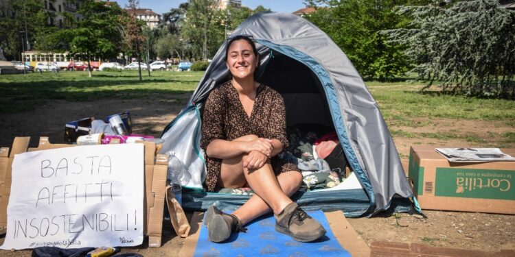 Dormiranno con Ilaria Lamera in piazza Leonardo da Vinci