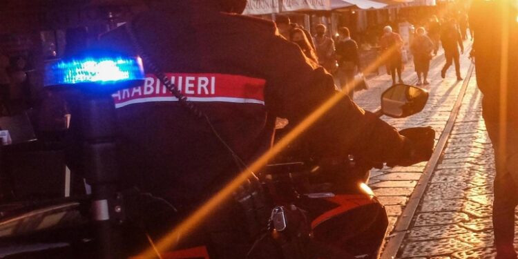 Ferito da due coetanei. Indagini dei carabinieri