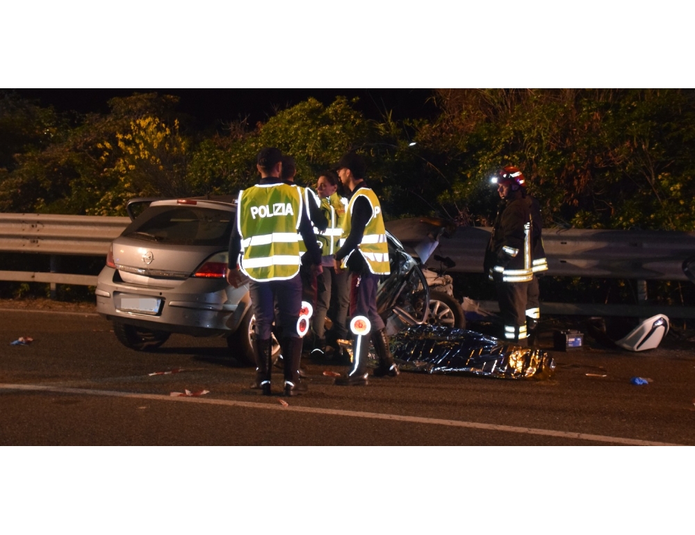 Incidente su un cavalcavia a Ventimiglia, due morti