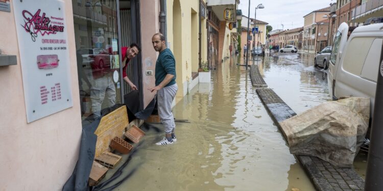 La conta delle vittime dopo le evacuazioni