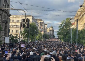 Manifestazione organizzata dalle opposizioni dopo le stragi