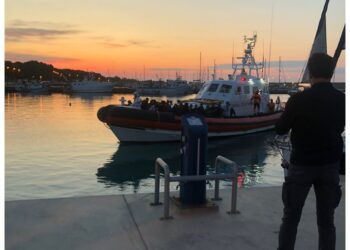 Soccorsi in mare nella notte