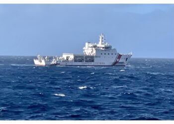 Soccorsi in mare. Nel pomeriggio lo sbarco sul molo di Ponente