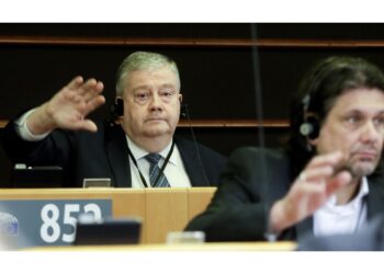 L'eurodeputato belga presente a riunione della commissione Pesca