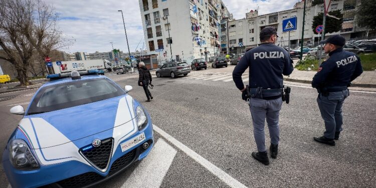 Notificato da Ps a 35enne legato a clan e detenuto a Poggioreale