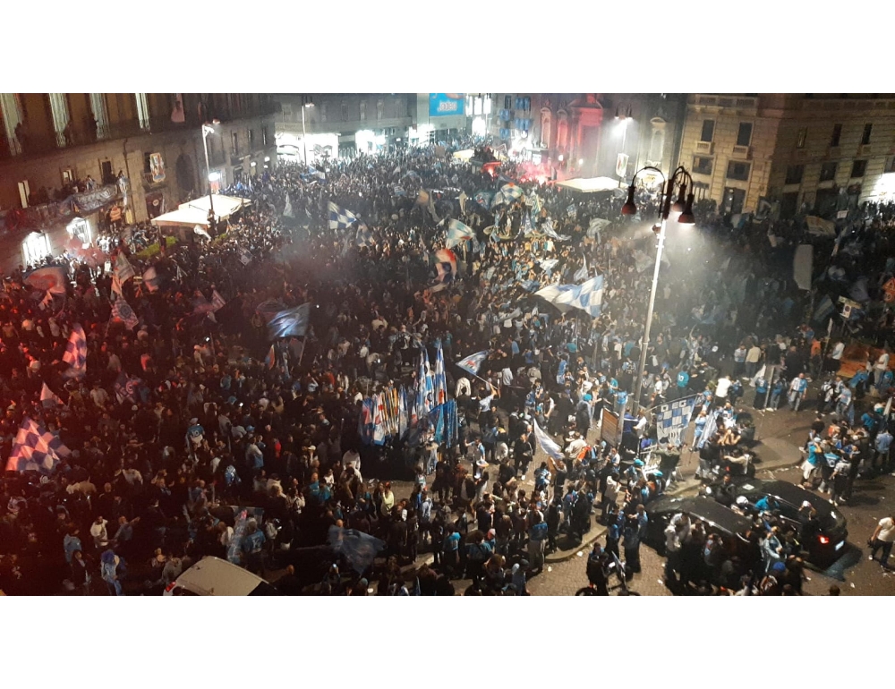Scudetto Napoli: Berlusconi, città si è meritata questa vittoria
