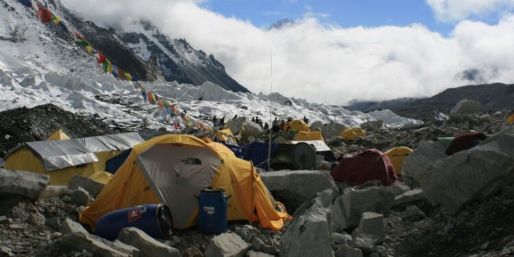 La denuncia di un alpinista nepalese in un video su Instagram