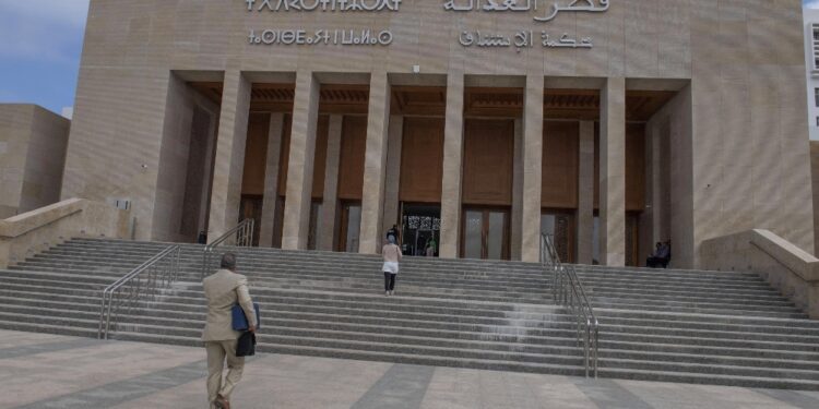 Ondata di sdegno contro 'la cultura degli abusi'