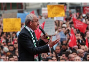 'Togliete le vostre mani dallo Stato turco se volete cooperare'