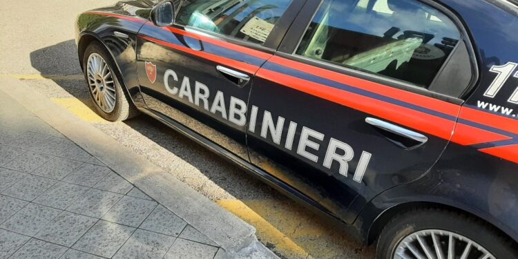 Perquisita la casa di un vicino e sequestrati diversi oggetti