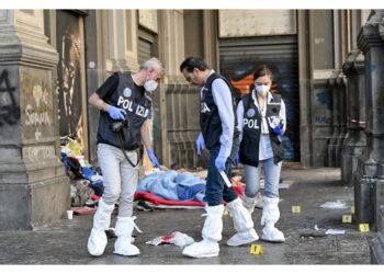 Ieri a Napoli il ferimento da parte di un clochard