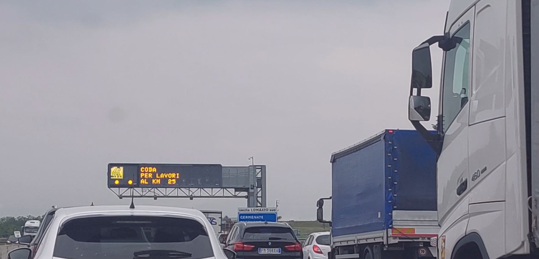 Tir in coda e nuove chiusure in autostrada. Ennesima mattinata di caos e disagi per gli automobilisti