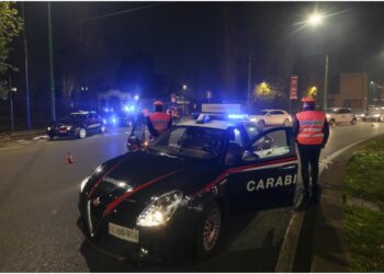 Aggredito da altri giovani