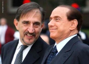 Bandiere a mezz'asta al Senato in segno di lutto