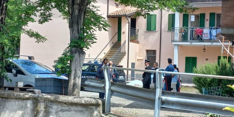 Lui potrebbe averla uccisa poi si è buttato dalla finestra