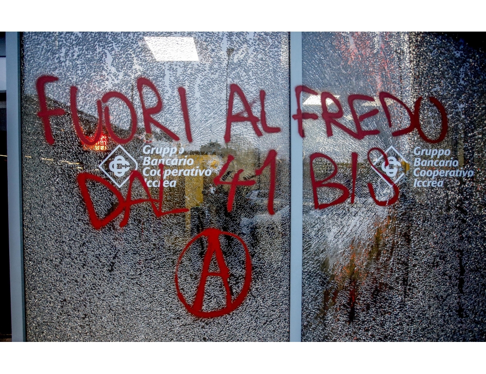 Cospito trasferito oggi nel carcere di Sassari