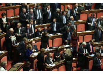 Il provvedimento ha avuto 74 voti contrari e un solo astenuto