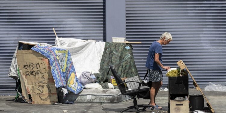 Gli sforzi della nuova amministrazione non tamponano il fenomeno