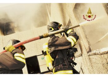 Abitava al sesto e ultimo piano di un condominio
