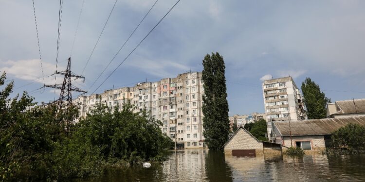 Per l'afflusso dal fiume Dnipro cala salinità del mare a Odessa