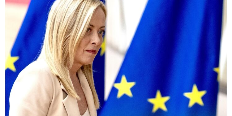 'Non lo sono mai da chi difende gli interessi nazionali'