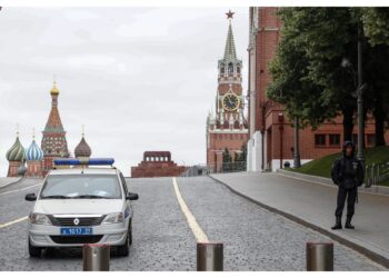 Pattuglie di polizia restano dispiegate nella capitale russa