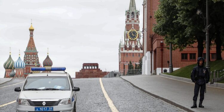 Pattuglie di polizia restano dispiegate nella capitale russa