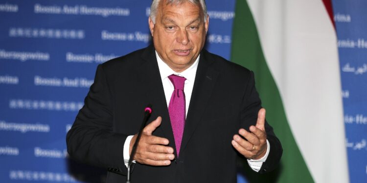 Il premier ungherese: 'Ci serve che si sieda al tavolo'