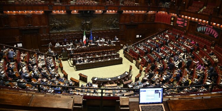 Approvate anche parti dei testi presentati dalle opposizioni