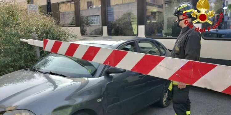 Ritardi a circolazione ferroviaria dopo incidente nel Varesotto