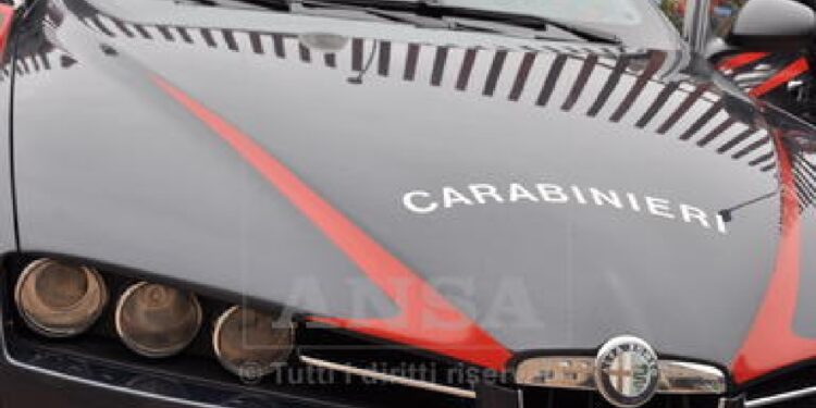 Interrogata dai carabinieri