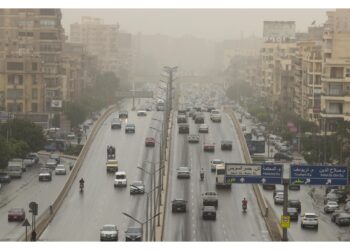 A Il Cairo crolla un cartellone causando un morto e 5 feriti