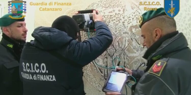 Operazione Guardia di Finanza su direttive Dda di Catanzaro