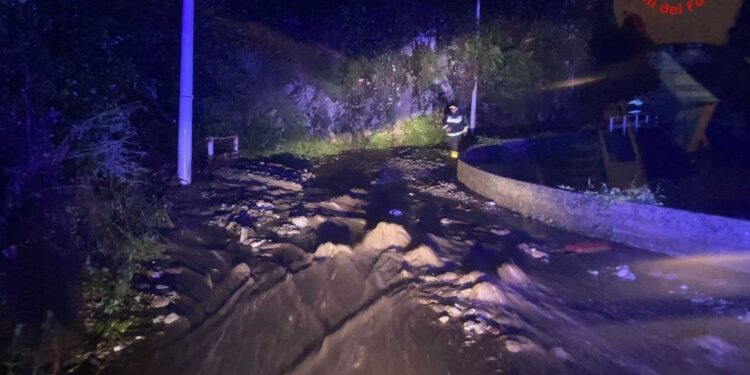 A Dervio travolti mezzi di cantiere