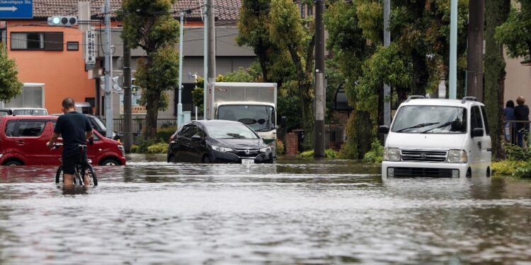 Avviso di evacuazione per 370mila persone a Shimane
