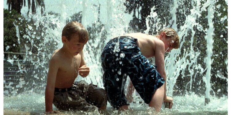 Durerà 16-17 giorni. Nel weekend attesi fino a 45°C nel Paese