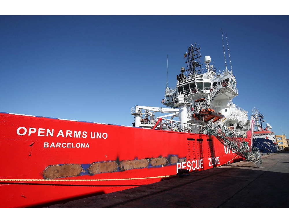 Open Arms: teste, a bordo situazione fuori controllo