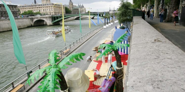 Hidalgo promette tre specchi d'acqua a partire dall'estate 2025