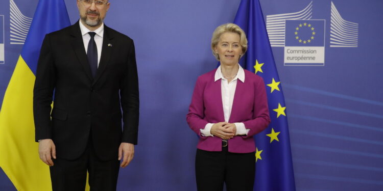 Telefonata tra von der Leyen e il premier Shmyhal