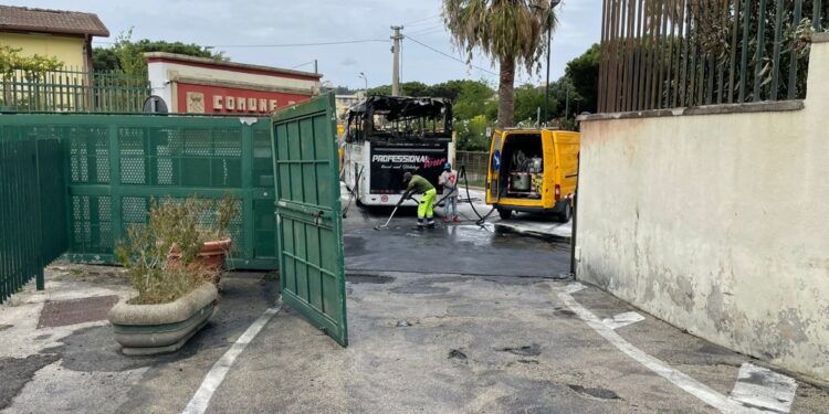 I reati sono per danneggiamento e incendio