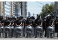 Le organizzazioni sociali accusano la polizia